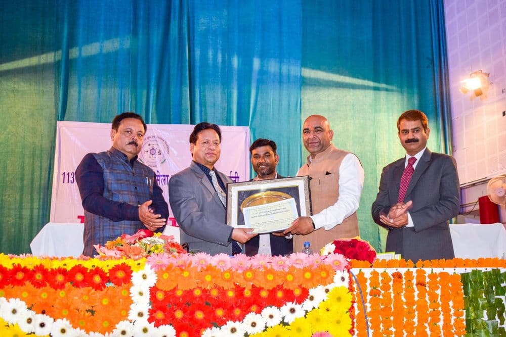 1st award 113va.jpg